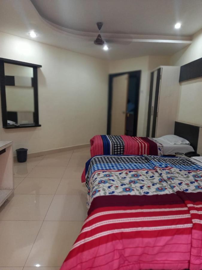 Sharan Hotel Shirdi Ngoại thất bức ảnh