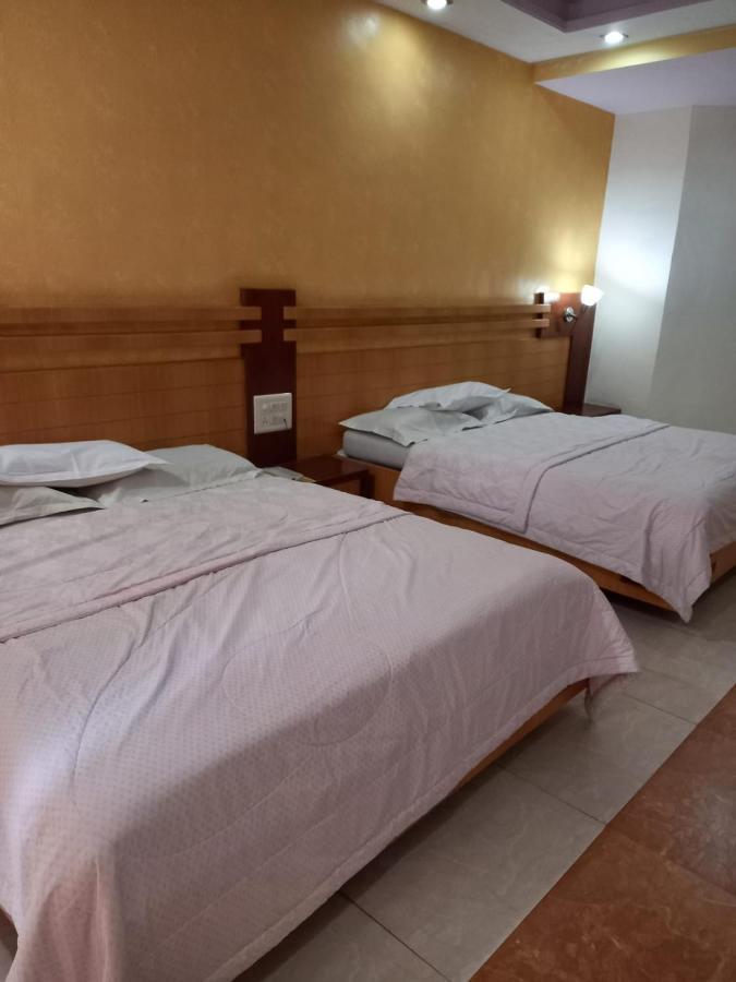 Sharan Hotel Shirdi Ngoại thất bức ảnh